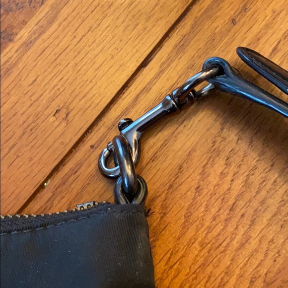 LIKE NEW!! COACH SATCHEL CROSS BODY NYLON/LEATHER - Picture 5 of 8